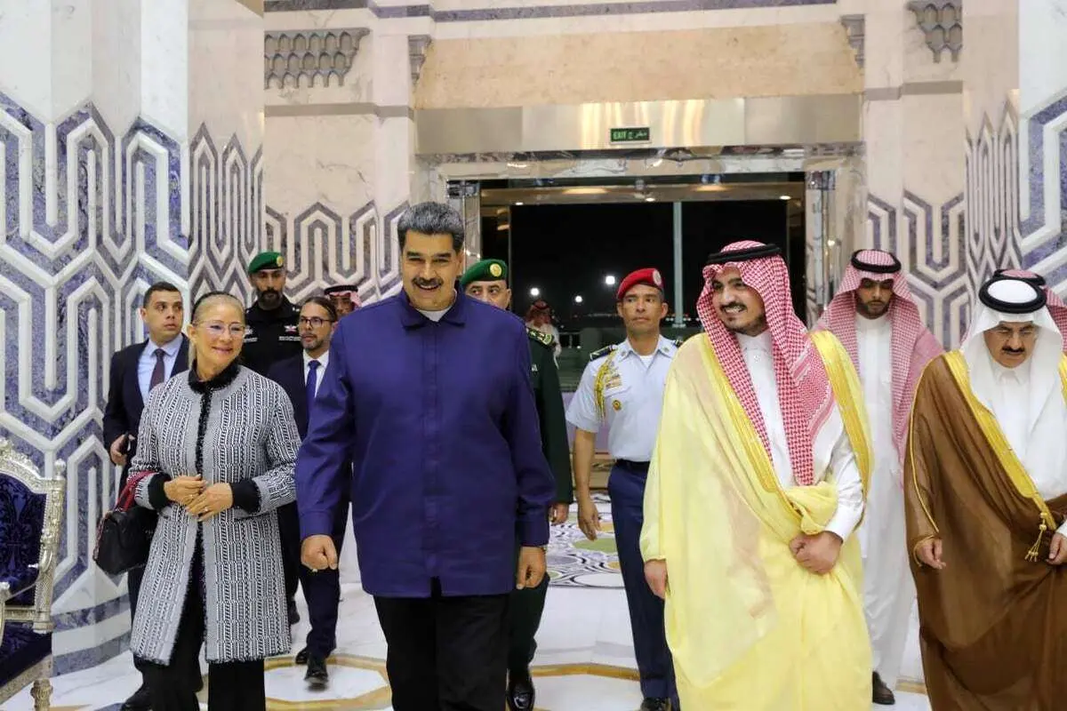 (ویدئو) سفر رئیس جمهور ونزوئلا به عربستان سعودی و دیدار با بنسلمان
