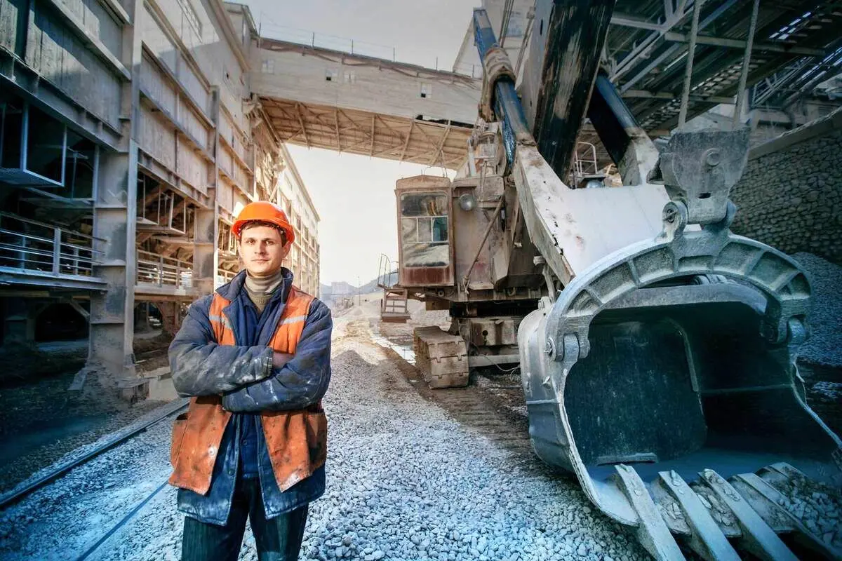 حذف تکلیف قانونی حداقل دستمزد ۱ میلیون کارگر در مناطق آزاد