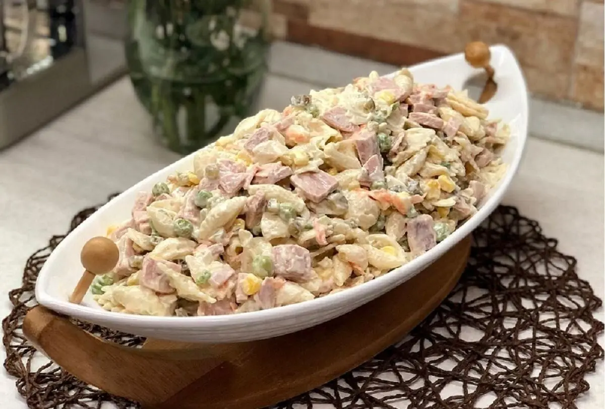 (ویدئو) راز خوشمزگی سالاد ماکارونی/ طرز تهیه سالاد ماکارونی با کاهو