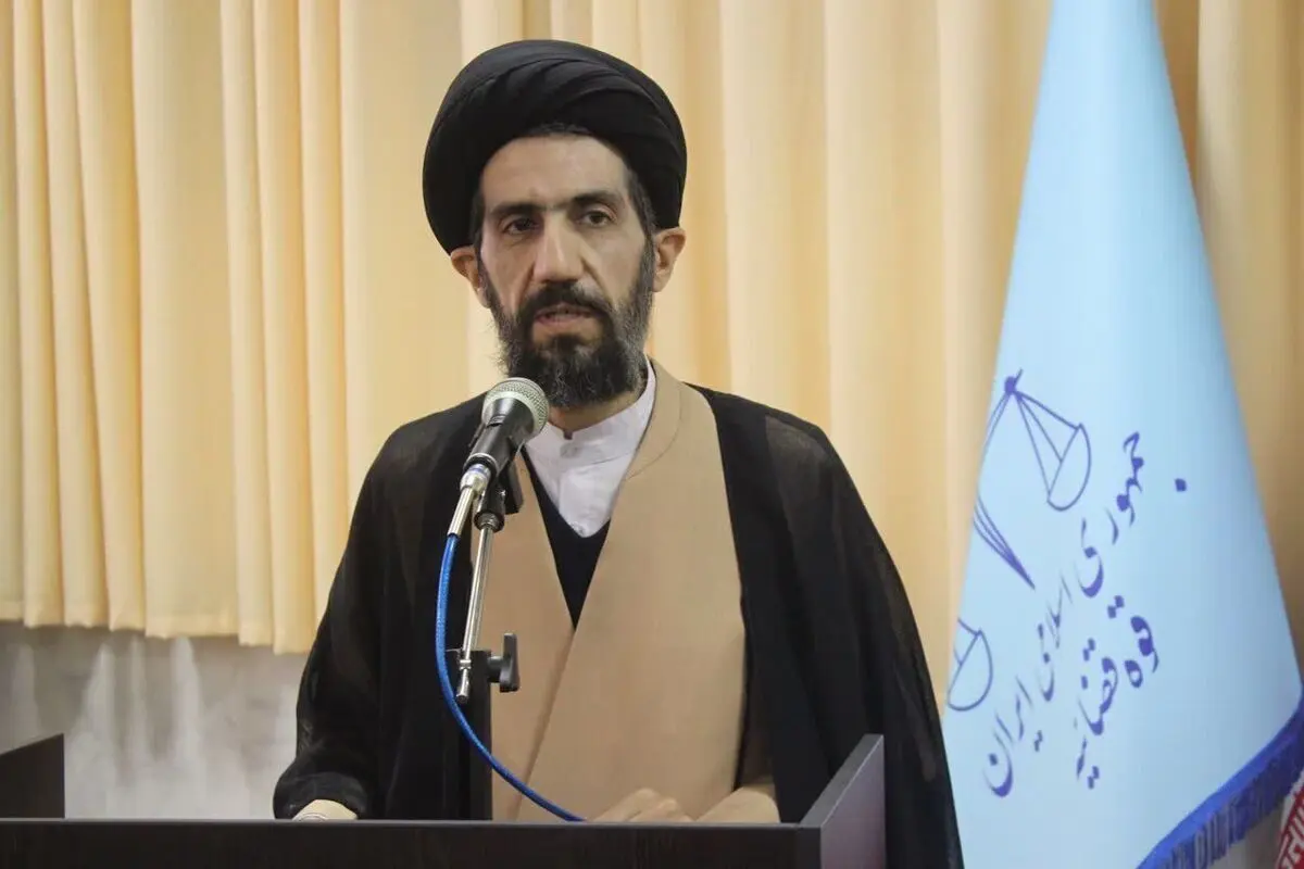 ۸ نفر از مدیران شهرداری و شورای شهر مریوان بازداشت شدند