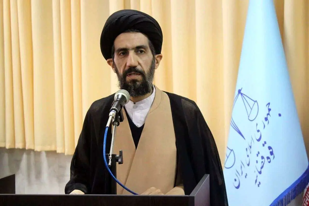 ۸ نفر از مدیران شهرداری و شورای شهر مریوان بازداشت شدند