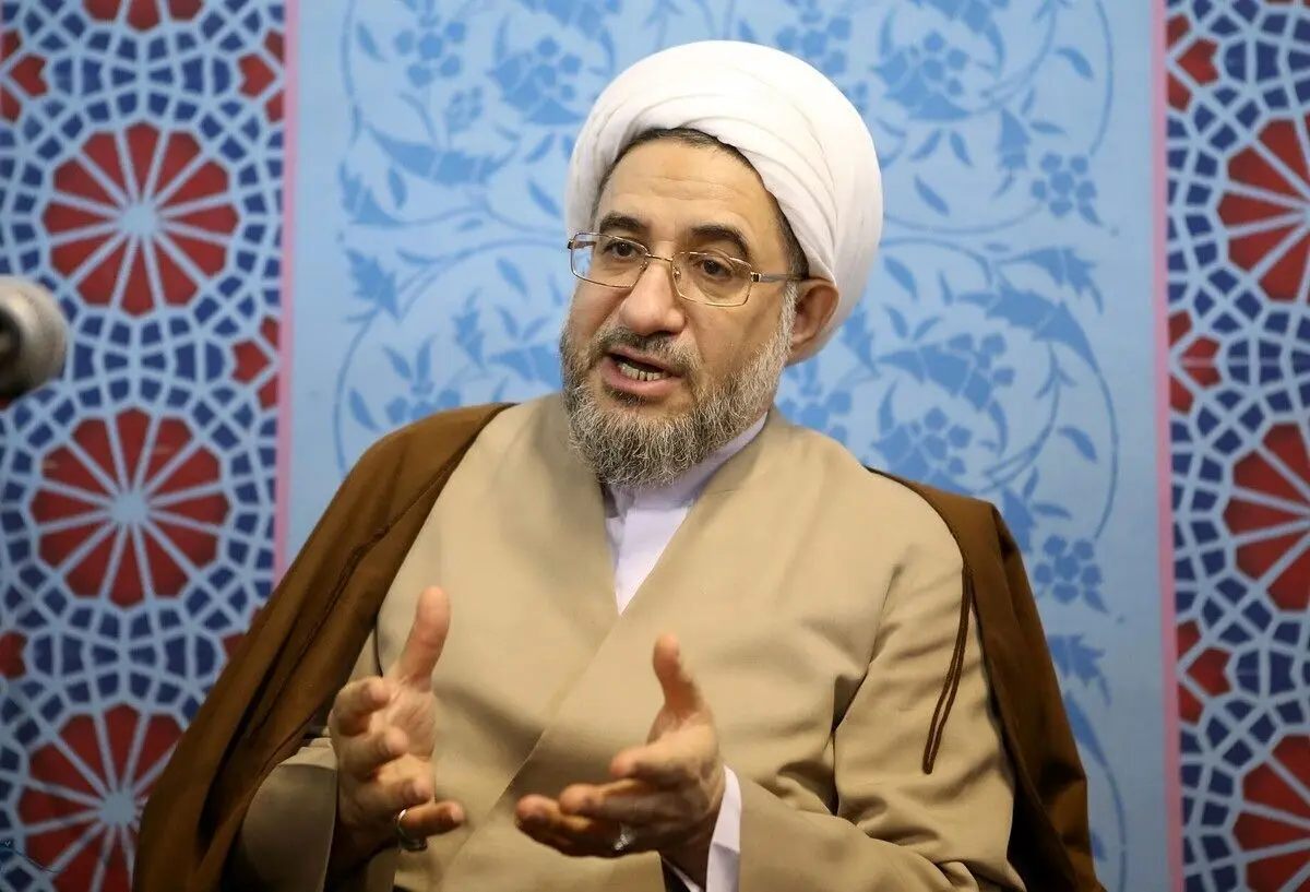 محسن اراکی: حوزه علمیه کار اصلی اش دخالت در سیاست است