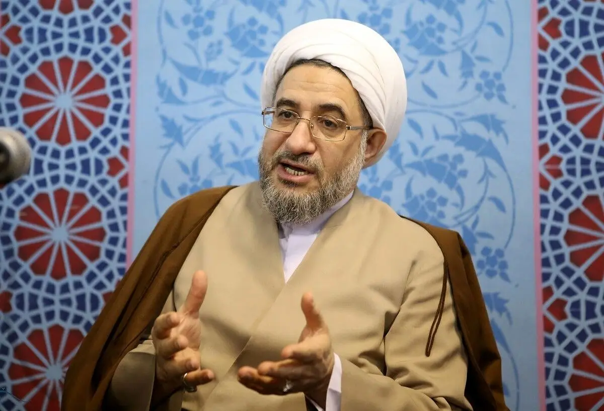 محسن اراکی: حوزه علمیه کار اصلی اش دخالت در سیاست است