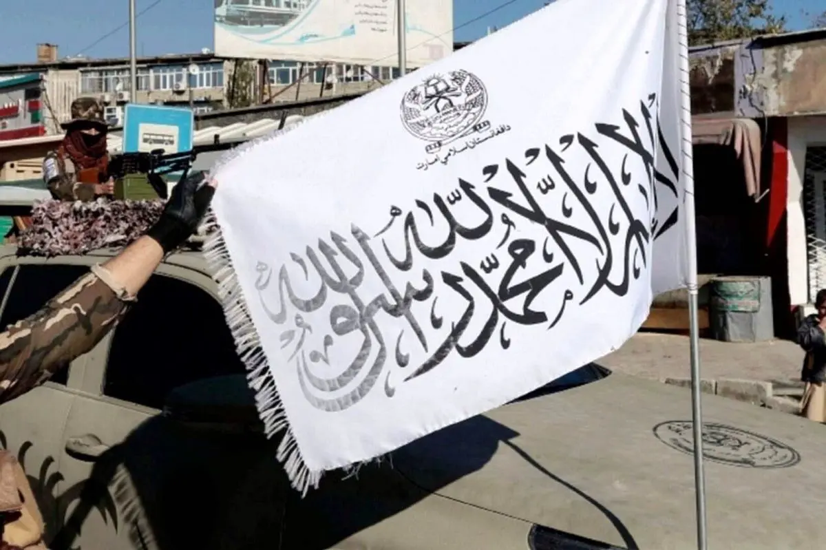 (ویدئو) دلیل شوکه‌کننده پلیس طالبان برای طراحی ماشین پلیس بدون در!