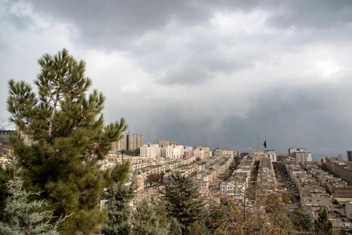 وضعیت هوای تهران ۱۴۰۲/۰۳/۲۷؛ تنفس هوای «مطلوب»