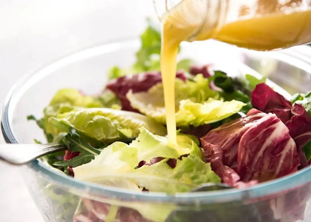 پنج دستور تهیه سس سالاد کم کالری و خوشمزه