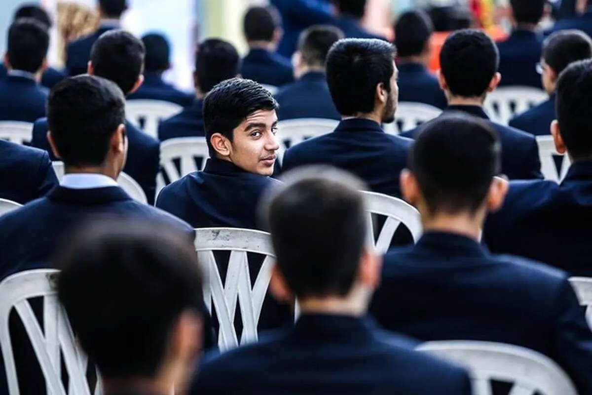 ثبت‌نام دانش‌آموزان پایه هفتم از اول تیر و پایه دهم نیز از نیمه تیر آغاز می‌شود