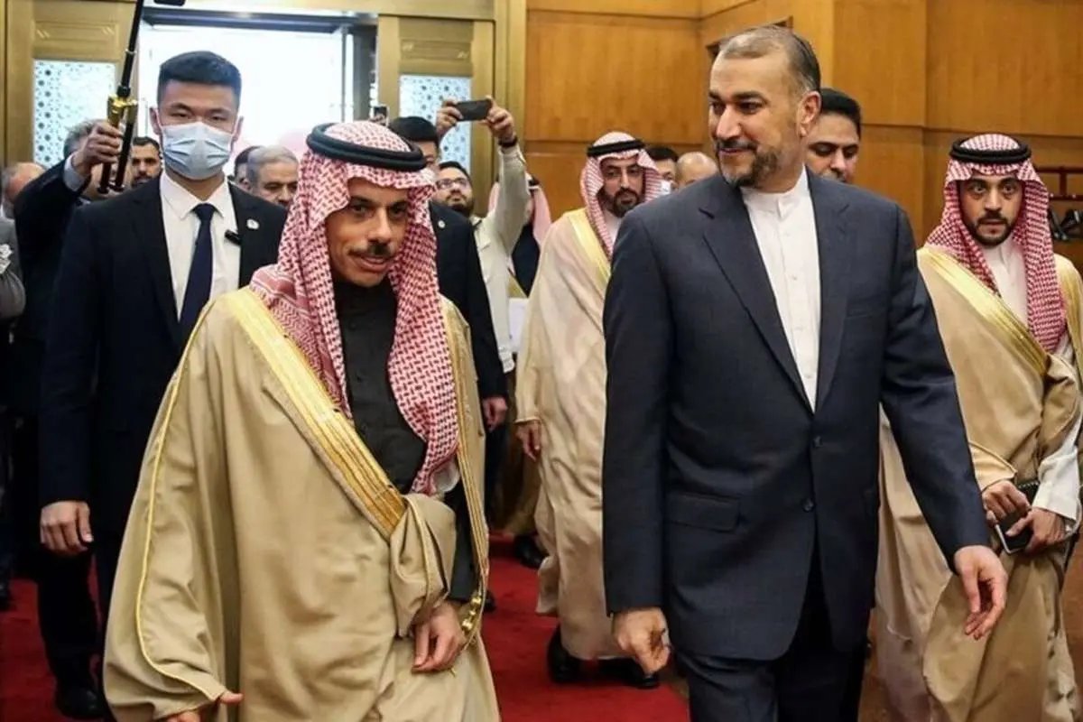 توصیه روزنامه جمهوری اسلامی به منتقدان دولت: بودن و نبودن یک عکس را مستمسک حمله به دولت قرار ندهید