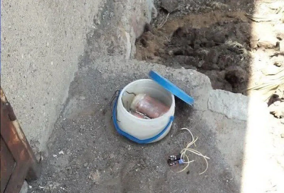 (عکس) کشف بسته انفجاری در هشتگرد البرز