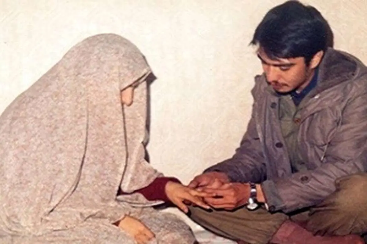 عکسی از کارت عروسی یک رزمنده ایرانی در دهه ۶۰