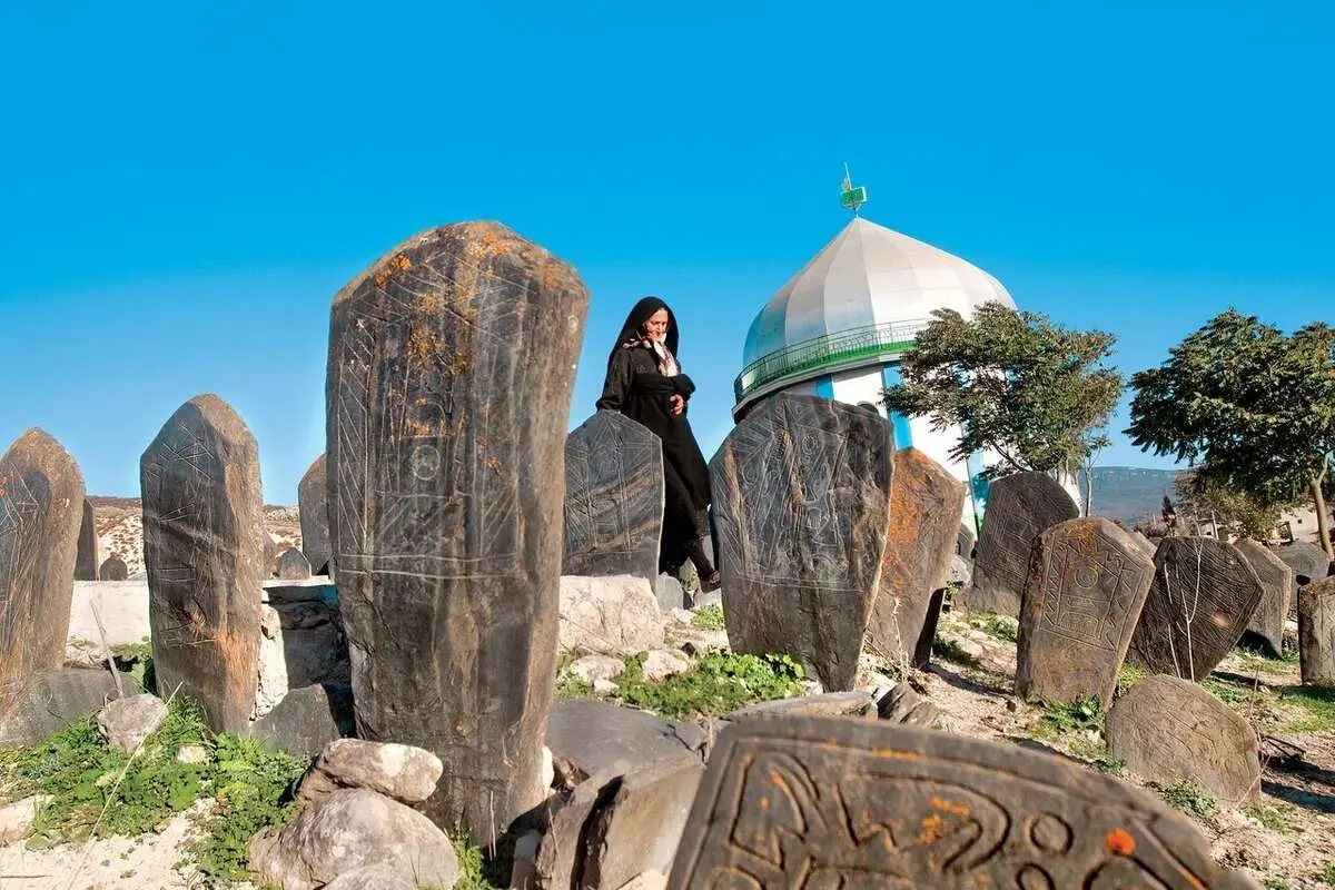 مُردههای این گورستان پر رمز و راز هرگز نمیمیرند