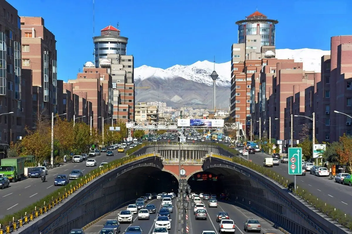هوای تهران در وضعیت «قابل قبول» / افزایش تندی باد در پایتخت