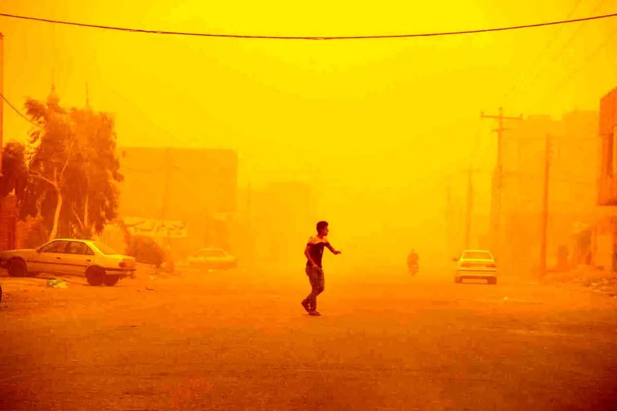 (ویدئو) توفان در سیستان ۳۳۰ نفر را راهی مراکز درمانی کرد