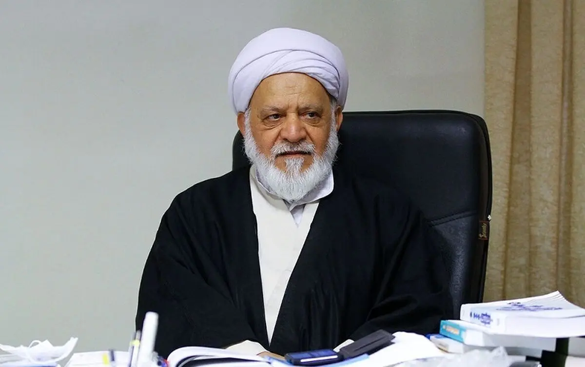 عضو مجمع: رئیسی طبق برنامه عمل کرده؛ جوجه را آخر پاییز می‌شمارند!/ علت اصلی تورم انتظار تورمی مردم است