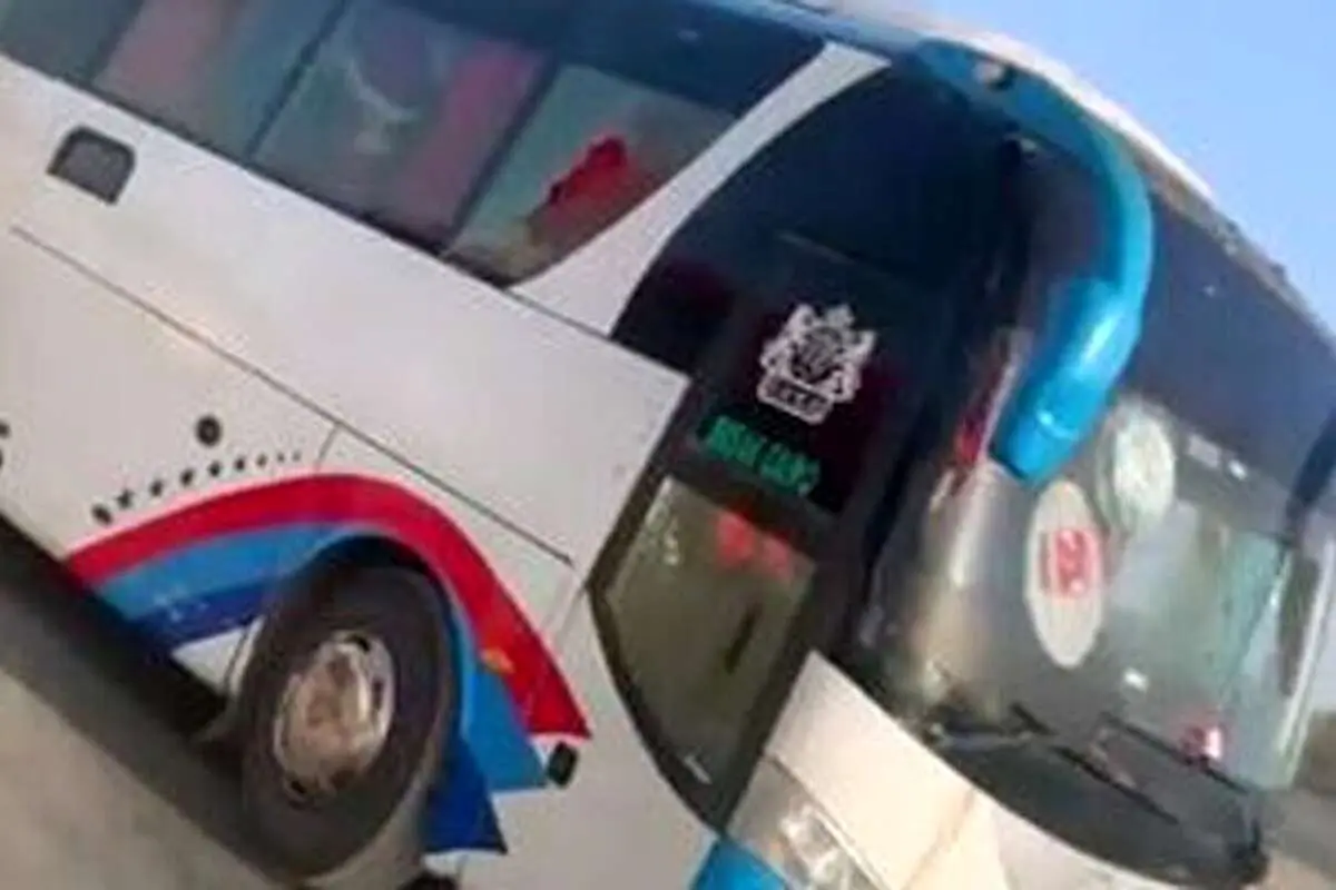 (ویدئو) پرواز باورنکردنی یک اتوبوس درپی توفان سنگین!