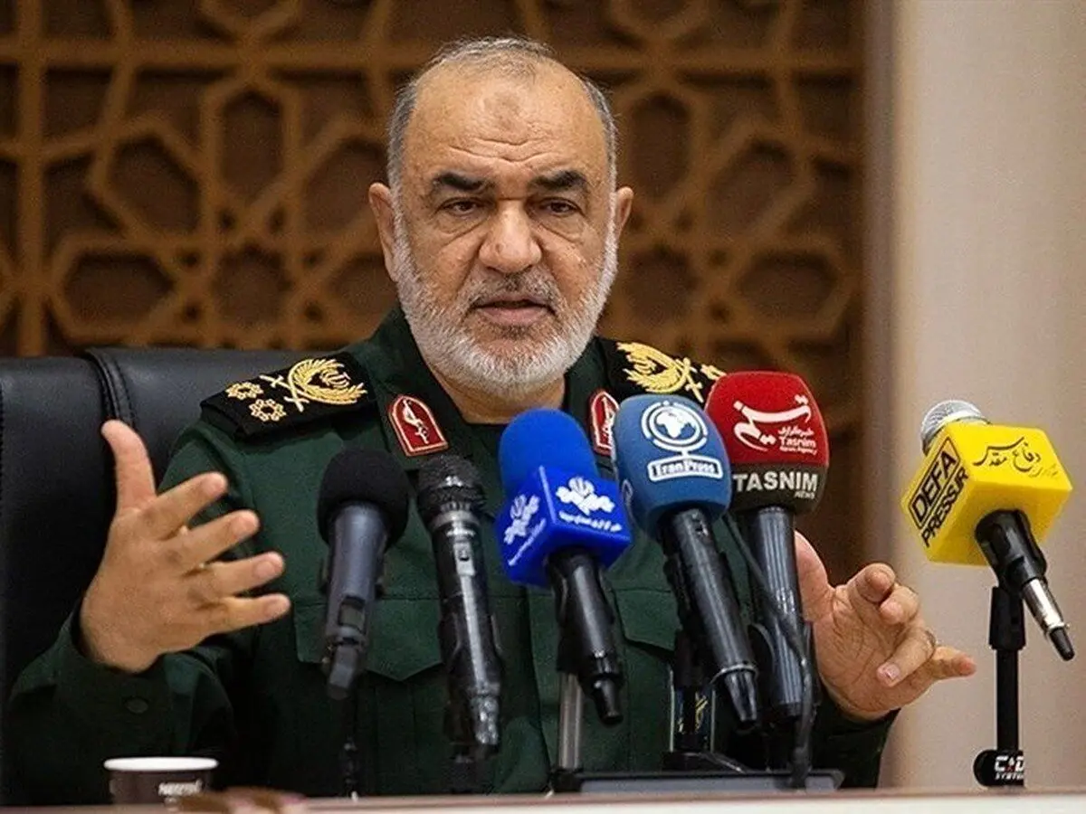 سرلشکر سلامی: دشمنان، ایران را مانند شهر‌های سوریه می‌خواهند