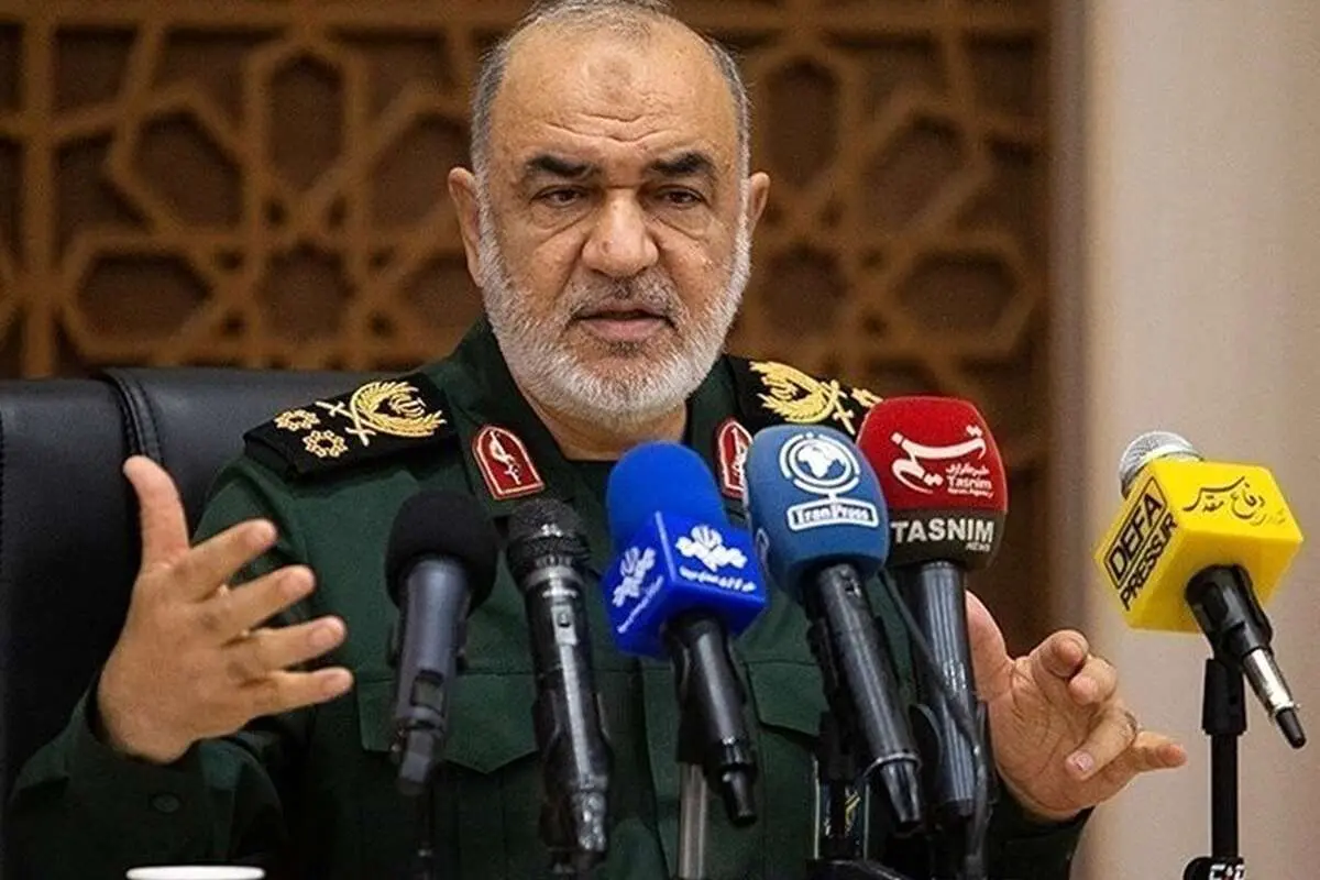سرلشکر سلامی: دشمنان، ایران را مانند شهر‌های سوریه می‌خواهند