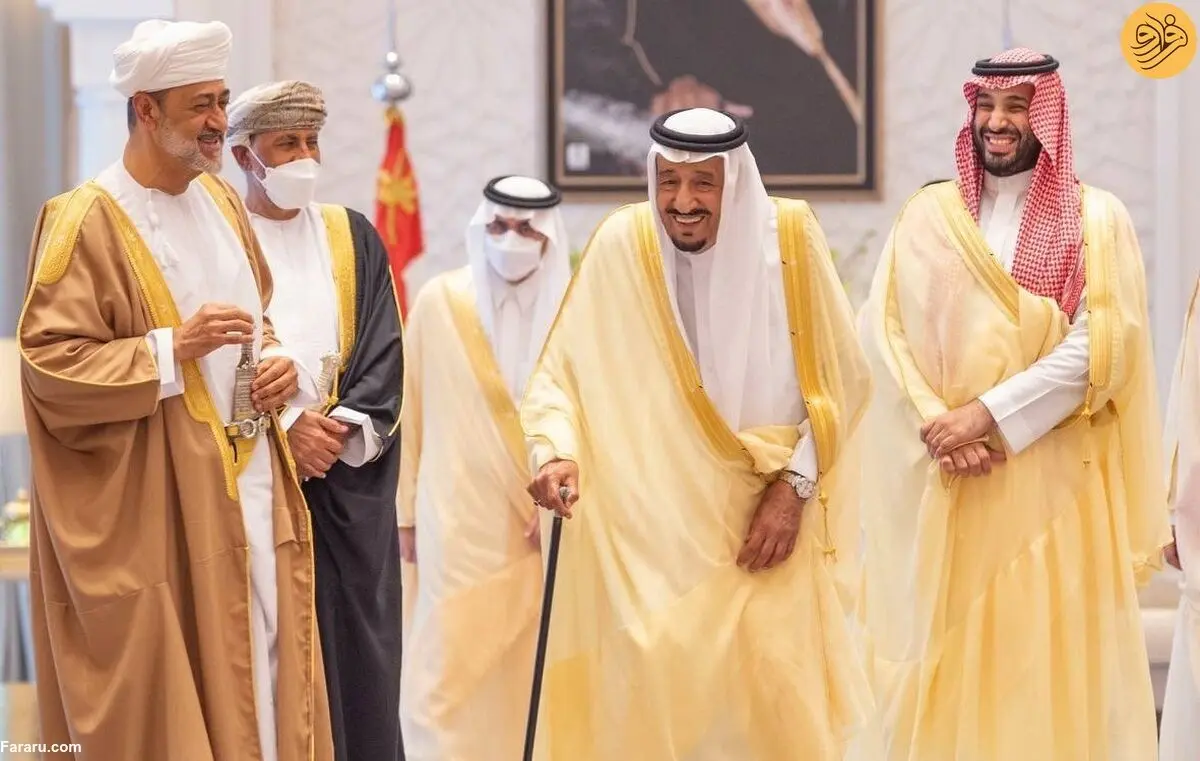 (عکس) ۲۵ سال پیش؛ پادشاه و ولیعهد عربستان در لباس احرام