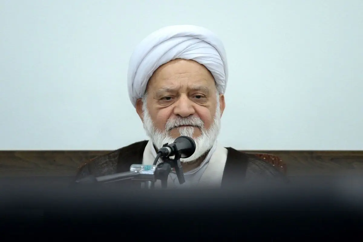 کنایه به مصباحی مقدم: لقمه‌های مردم را می‌شمرید؟