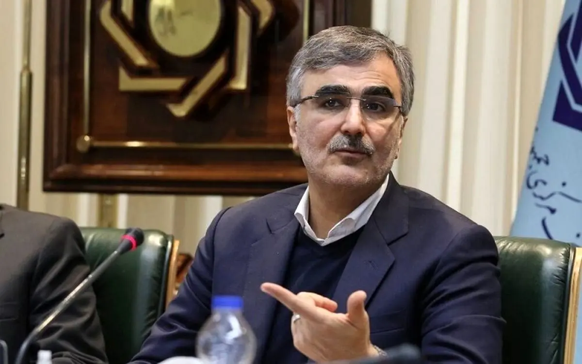فرزین: ابلاغ آیین‌نامه پرداخت تسهیلات کارمندان بانک‌های خصوصی/ گزارش وام کارمندان بانک مرکزی هم منتشر می‌شود