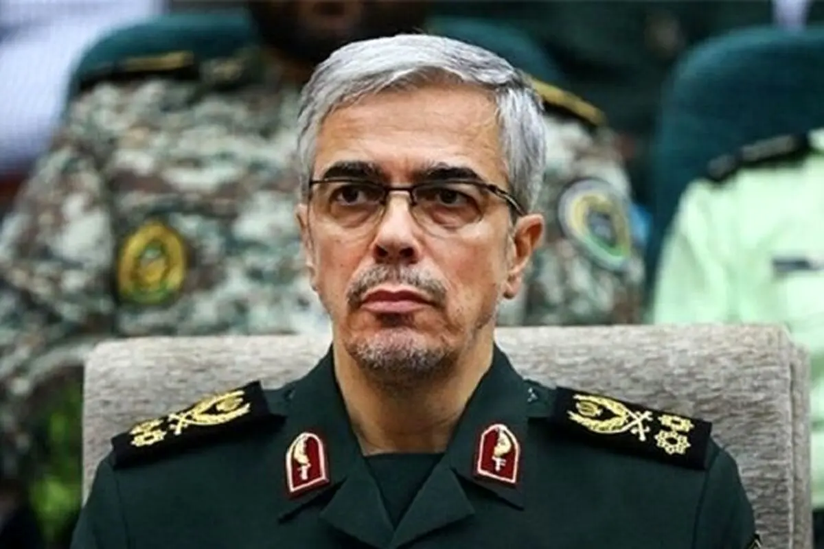 دعوت سرلشکر باقری از وزیر دفاع روسیه‌ برای سفر به ایران