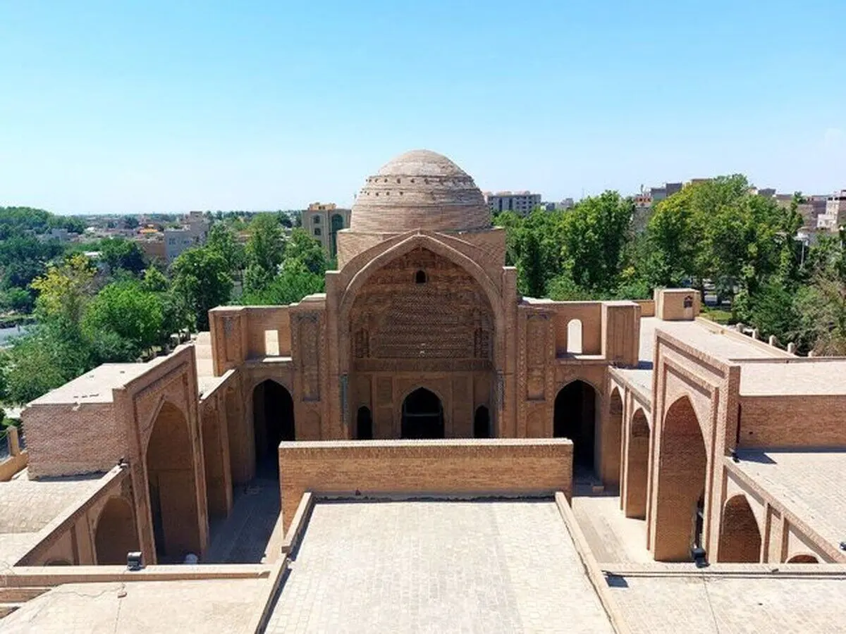 (تصاویر) فاجعه در مسجد ۸۰۰ ساله ورامین