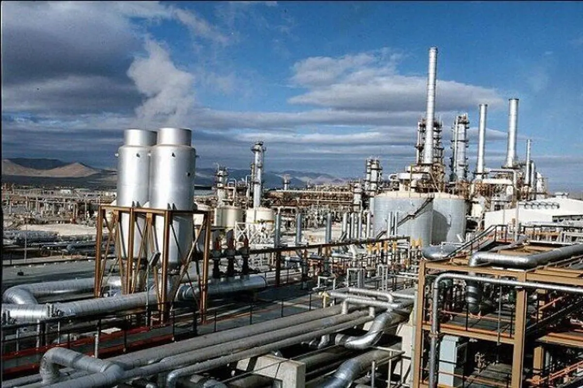 تکذیب شایعه فروش سهام شرکت‌های پتروشیمی ستاد اجرایی