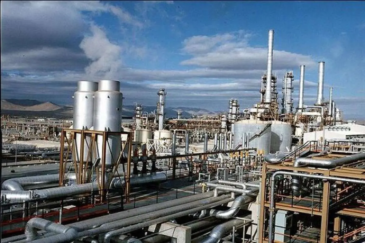 تکذیب شایعه فروش سهام شرکتهای پتروشیمی ستاد اجرایی