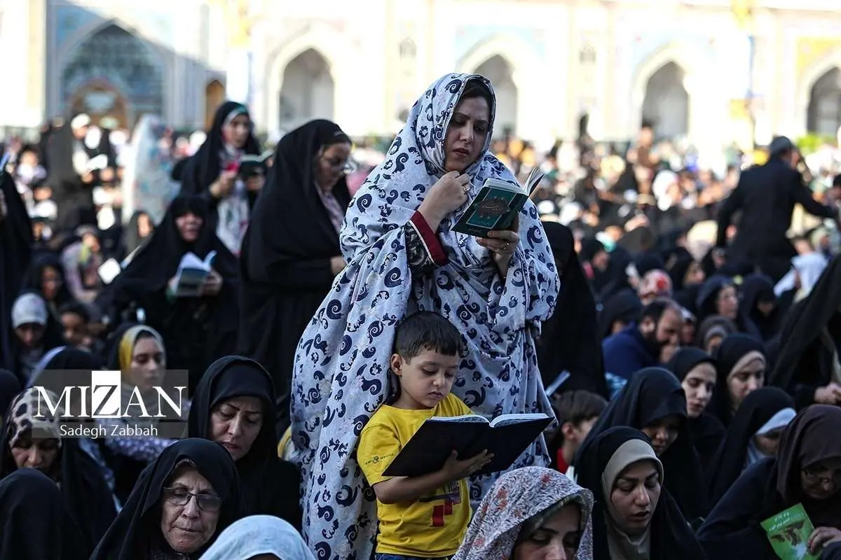 (تصاویر) مراسم دعای عرفه در حرم امام رضا(ع)