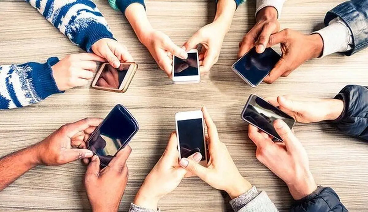 ایرانی‌ها چقدر به گوشی هوشمند اعتیاد دارند؟