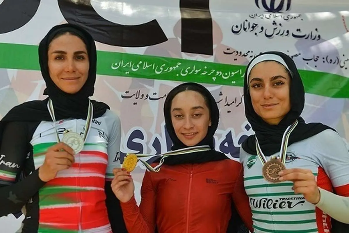 (ویدئو) پخش ناگهانی تصاویر دوچرخهسواری زنان در حرم امام!