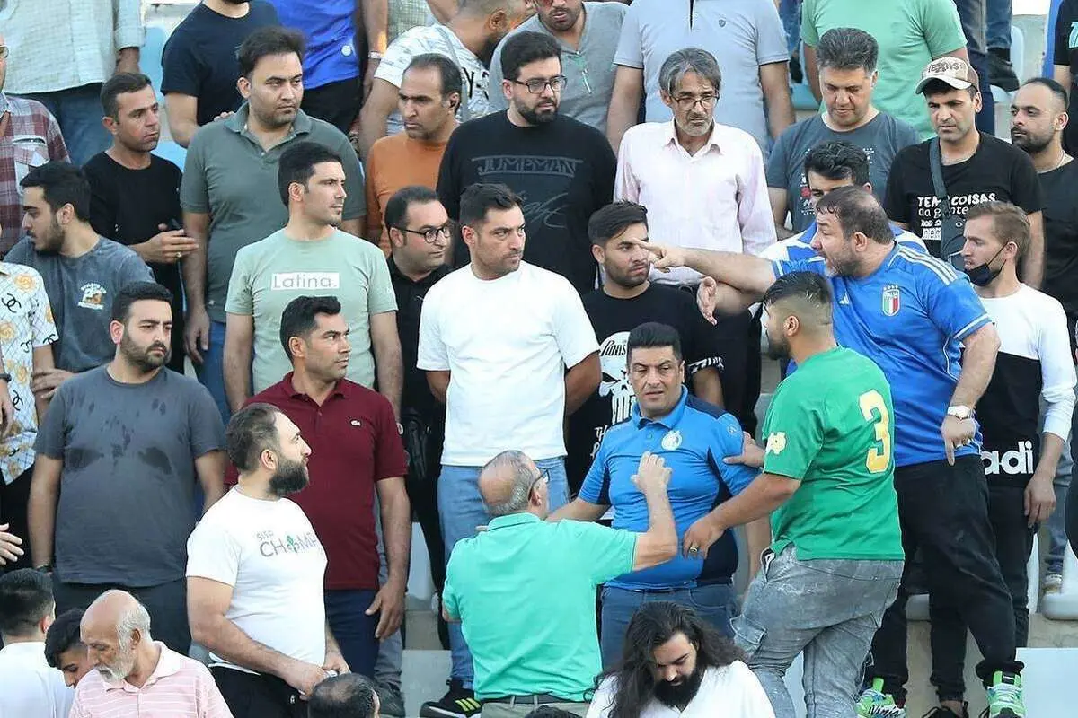 (عکس) اراذل و اوباش تماشاگران استقلال را کتک زدند