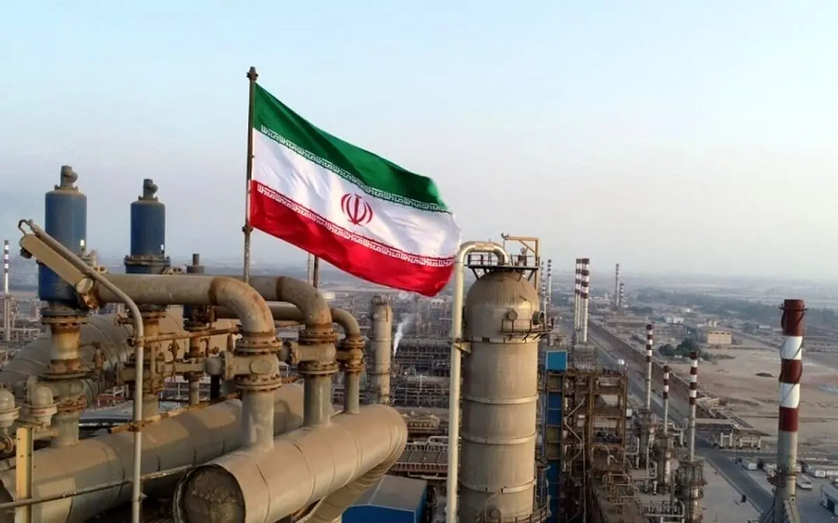 کیهان ادعای صادرات ۲ میلیون بشکه‌ای نفت خام را پس گرفت؛ یک میلیون و ۴۰۰ هزار بشکه است