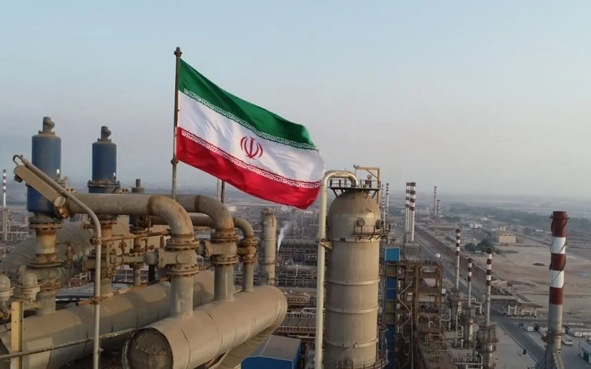 کیهان ادعای صادرات ۲ میلیون بشکه‌ای نفت خام را پس گرفت؛ یک میلیون و ۴۰۰ هزار بشکه است