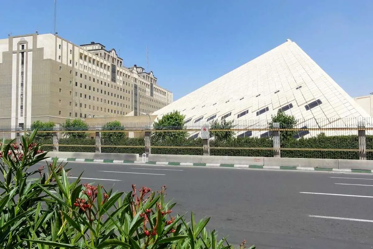 بازندگان هم به بهارستان میروند؟!