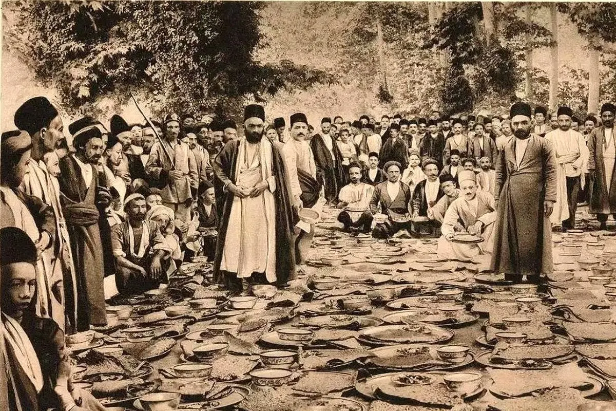 «قلیان‌کشی» در سفارت بریتانیا؛ ماجرای عکس‌هایی ۱۱۷ ساله