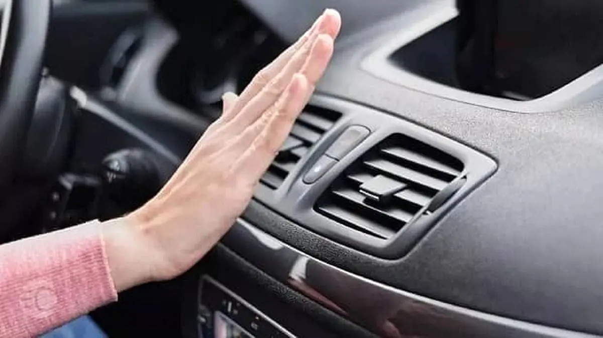 چرا کولر ماشین باد گرم می دهد؛ مهمترین دلایل و راه حل