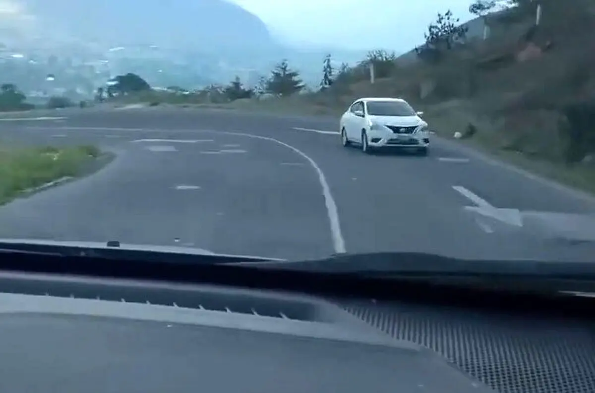 (ویدئو) جاده عجیبی که برق از سرتان می‌پراند