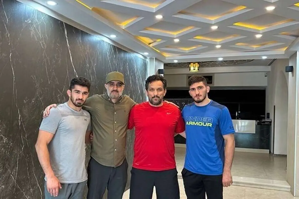 (عکس) دیدار علیرضا دبیر با مداح معروف