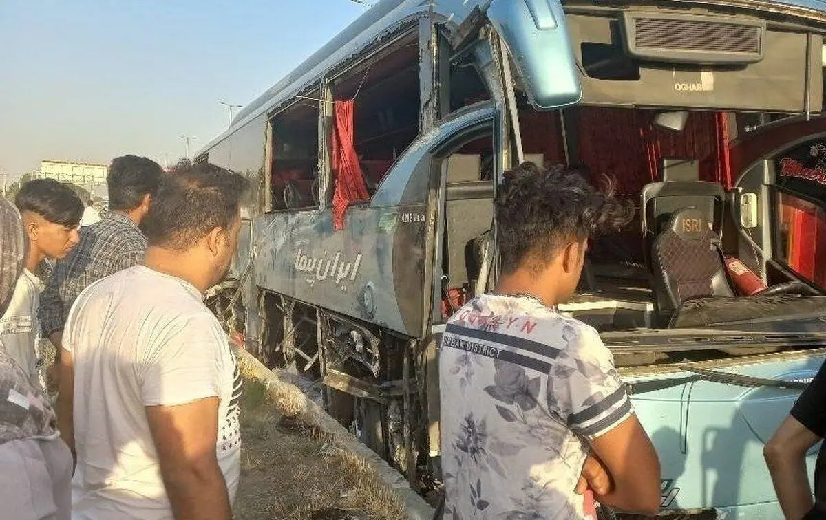 واژگونی یک دستگاه اتوبوس در جاده تهران - قم / ۲ نفر کشته و ۱۸ تن مصدوم شدند