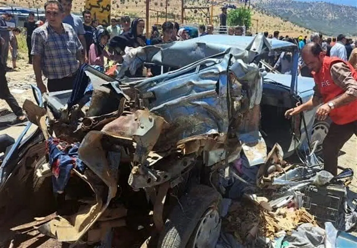 (تصاویر) تصادف وحشتناک تریلی با ۱۴خودرو در محور یاسوج ـ شیراز‌