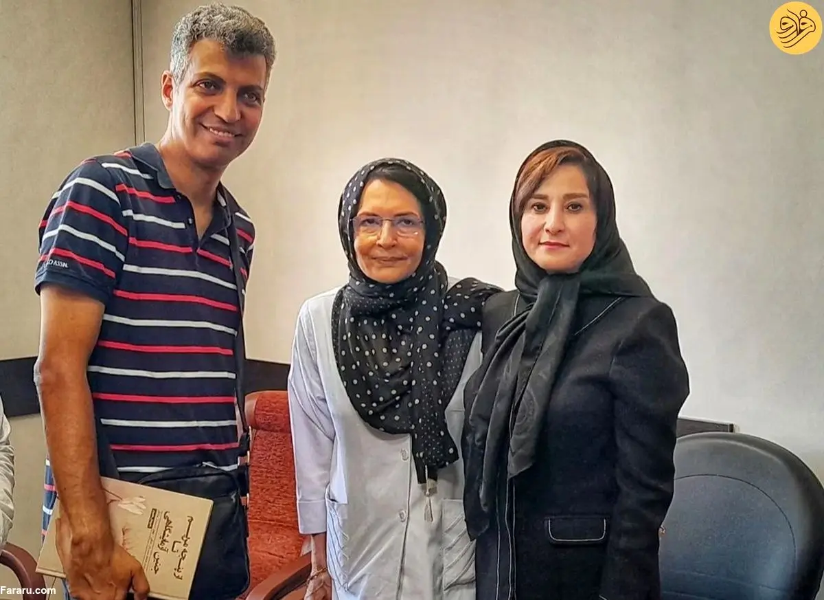 (عکس) حضور عادل فردوسی پور در بیمارستان محل تولدش