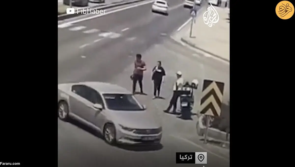 (ویدئو) پلیس جان یک دختر حواس‌پرت را نجات داد