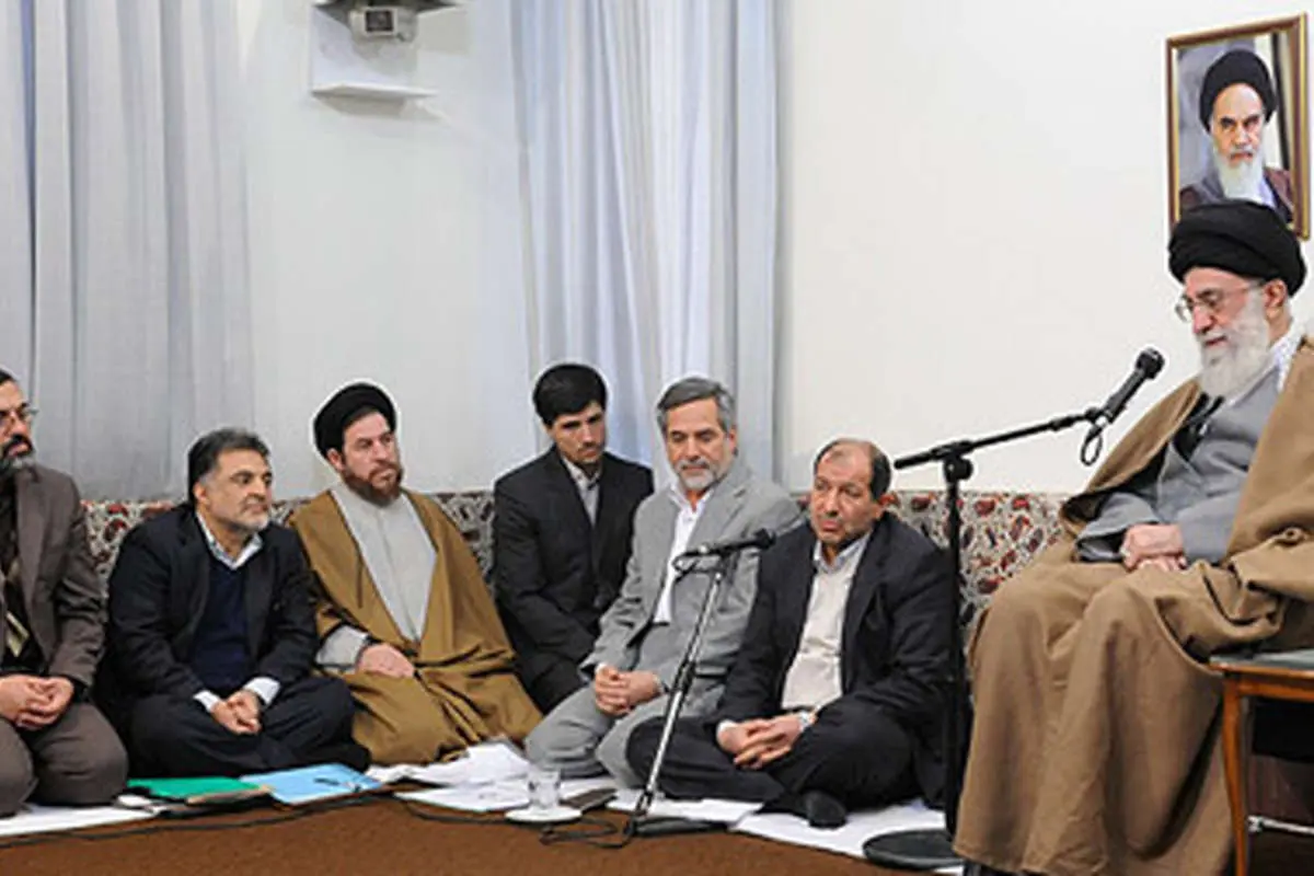 عکس>صدور شناسنامه جدید برای رهبر انقلاب
