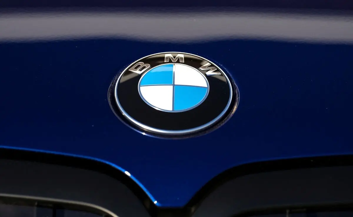 (ویدئو) ساخت ماکت BMW مدل ۲۰۰۲ با جزئیاتی خیره‌کننده