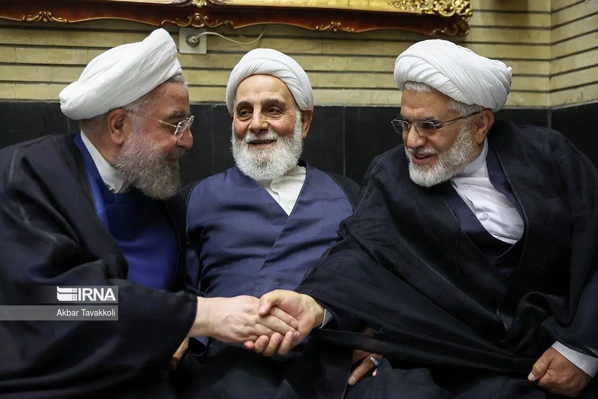(تصاویر) چهره‌های سیاسی در مراسم ترحیم مادر شهیدان جهانگیری