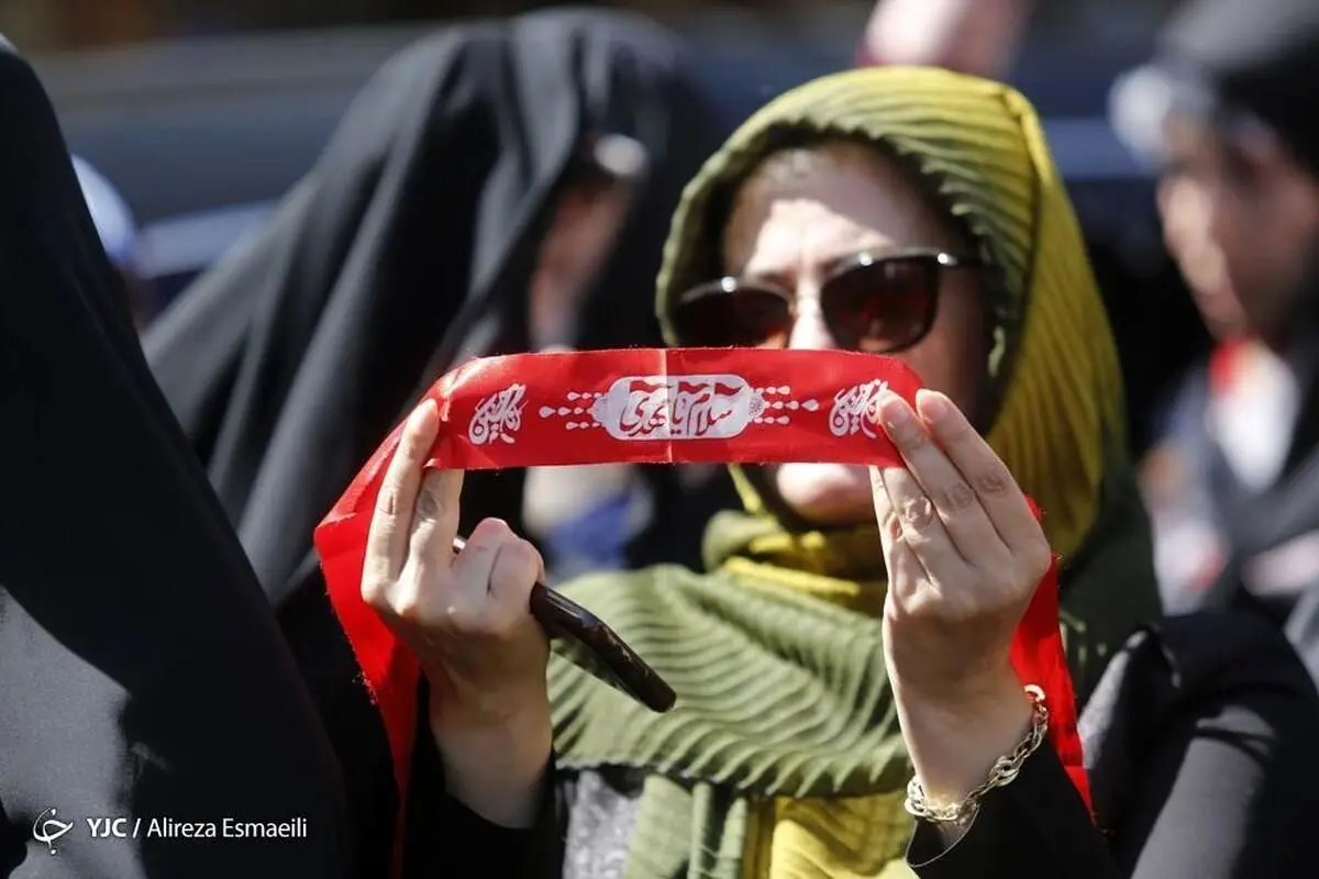 (تصاویر) آتش زدن پرچم سوئد در تهران