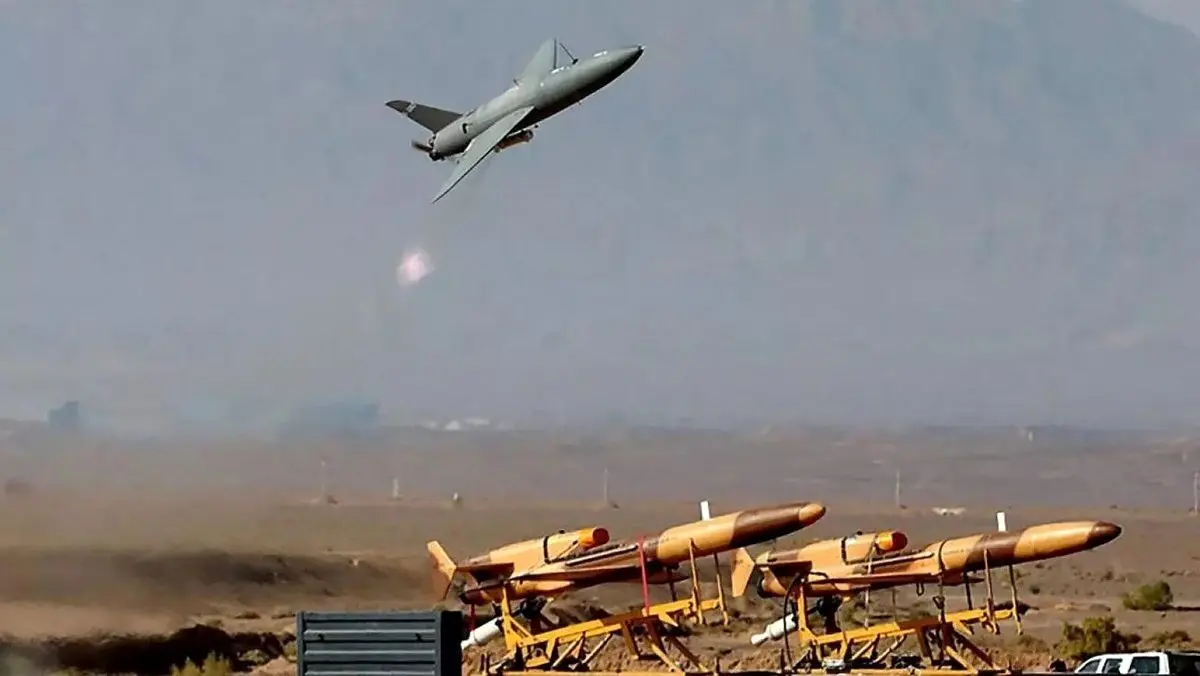 (ویدئو) لحظه هولناک برخورد ۲ هواپیمای نظامی در کلمبیا در آسمان