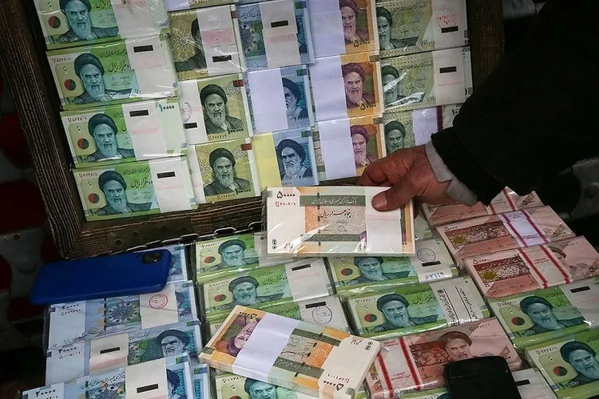 اقتصاد ایران چند سال درگیر رکود تورمی بوده است؟
