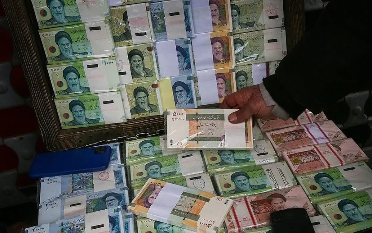 اقتصاد ایران چند سال درگیر رکود تورمی بوده است؟
